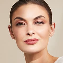 Essential Glow Complexion Look